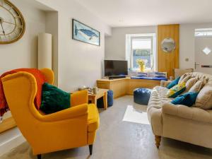 3 Bed in Porthcawl 85193