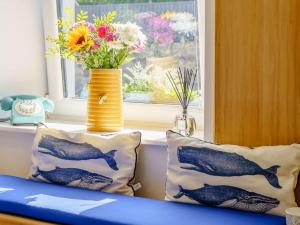 3 Bed in Porthcawl 85193