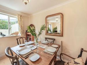 2 Bed in Narberth 84026