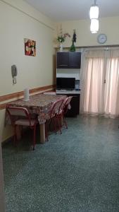 Departamento PB 1 ambiente 3 personas a metros del mar