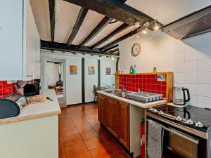 2 Bed in Machynlleth 93079