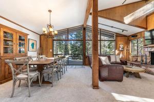 Front and Center at Palisades by Tahoe Getaways - 3BR, Walk to Palisades!
