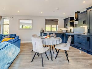 2 Bed in Heyope 94203