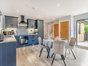 2 Bed in Heyope 94203