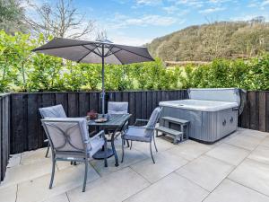 2 Bed in Heyope 94203