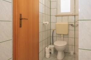 Apartments with parking space Krk - 24809