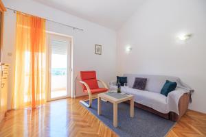 Apartments with parking space Krk - 24809