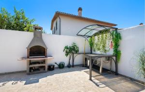 Gorgeous Home In Vodice With Kitchen