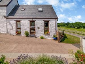 1 Bed in Brecon BN015