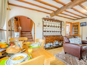 1 Bed in Brecon BN015