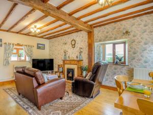 1 Bed in Brecon BN015