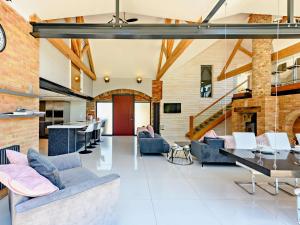 4 Bed in Wimborne Minster 64891