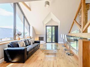 4 Bed in Wimborne Minster 64891