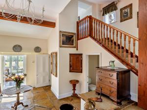 4 Bed in Wincle 95651