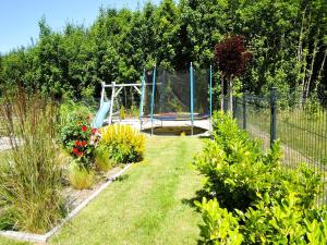 New, large holiday home for 10 people