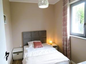 New, large holiday home for 6 people