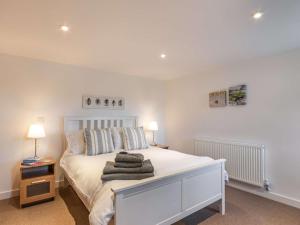 1 bed property in Cardigan 83918