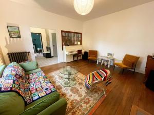 Gîte proche châteaux, jardin, parking, max 4 pers - FR-1-381-631