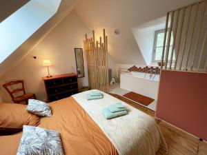Maisons de vacances Gite proche chateaux, jardin, parking, max 4 pers - FR-1-381-631 : photos des chambres