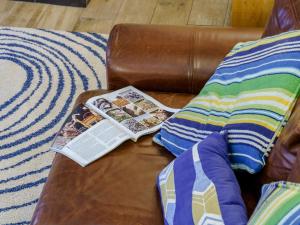 4 Bed in Tenby FB042