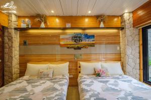 Family World Transhotel: Jemimah & Abraham (2BR)