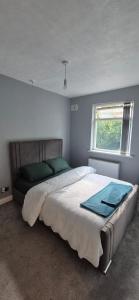 Cosy Stay Near Arena & Leeds Bradford Airport two bedroom House