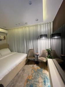 Najd Studio Al Aqeeq District Recliner Chair IPTV for free