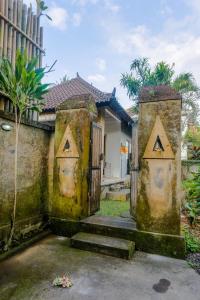 Dragonfly Private Garden Villa with shared pool