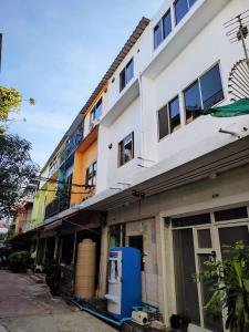 Tropical Apartments 1 No Stairs easy peasy