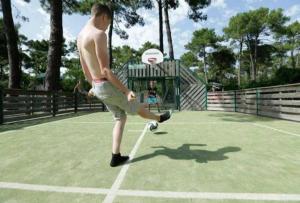 Campings Camping 4 etoiles - Piscine - ccbbiai : Mobile Home 3