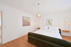 Bright & Cozy 2-Room Comfort in Central Wuppertal City Center With Kitchen, Free Wifi