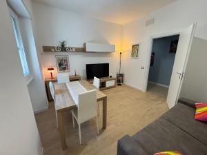 Marina Smart Fiamme Gialle