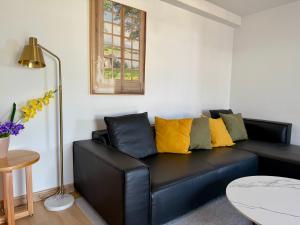 Perle au centre ville avec vue mer et montagne