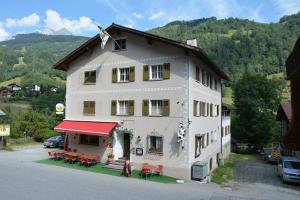 Pension Ustria Crusch Alva Tavanasa Schweiz