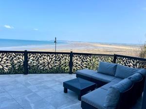 Dog-Friendly 3-Bed Apartment, Ocean Views, Large Terrace - Westward Ho!