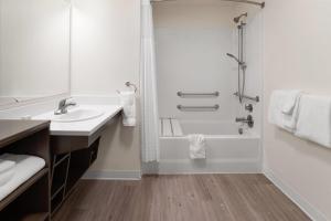 Hawthorn Extended Stay by Wyndham Jackson Alpine