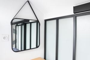 Appartements Duplex renove parking gratuit Lyon 9 : photos des chambres