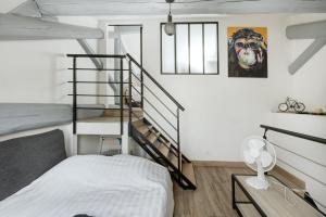 Appartements Duplex renove parking gratuit Lyon 9 : photos des chambres
