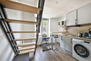 Duplex rénové parking gratuit Lyon 9