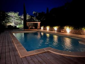 Villas Beautiful 5 Bedroom Family House with pool : photos des chambres