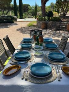 Beautiful 5 Bedroom Family House with pool