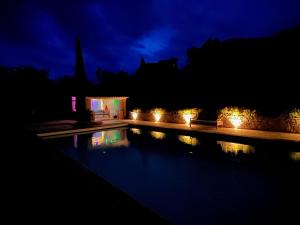 Villas Beautiful 5 Bedroom Family House with pool : photos des chambres