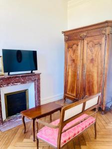 B&B / Chambres d'hotes Chateau de Puycharnaud : photos des chambres