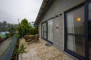 SaffronStays Miorah