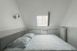 Flexliving - Studio near Eiffel Tower Invalides & Left Bank