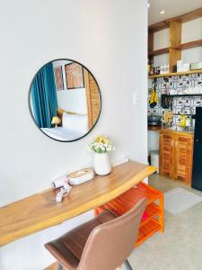 402MSNK Luxe Studio l Nice View l Balcony l Kitchen