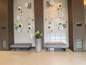 Airport Home Base Trips Getaways 3pax balcony 6g