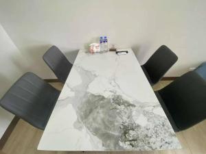 Airport Home Base Trips Getaways 3pax balcony 6g