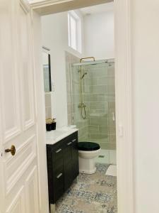B&B / Chambres d'hotes Chateau de Puycharnaud : photos des chambres