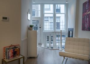 Luxury Flower Market Apartment